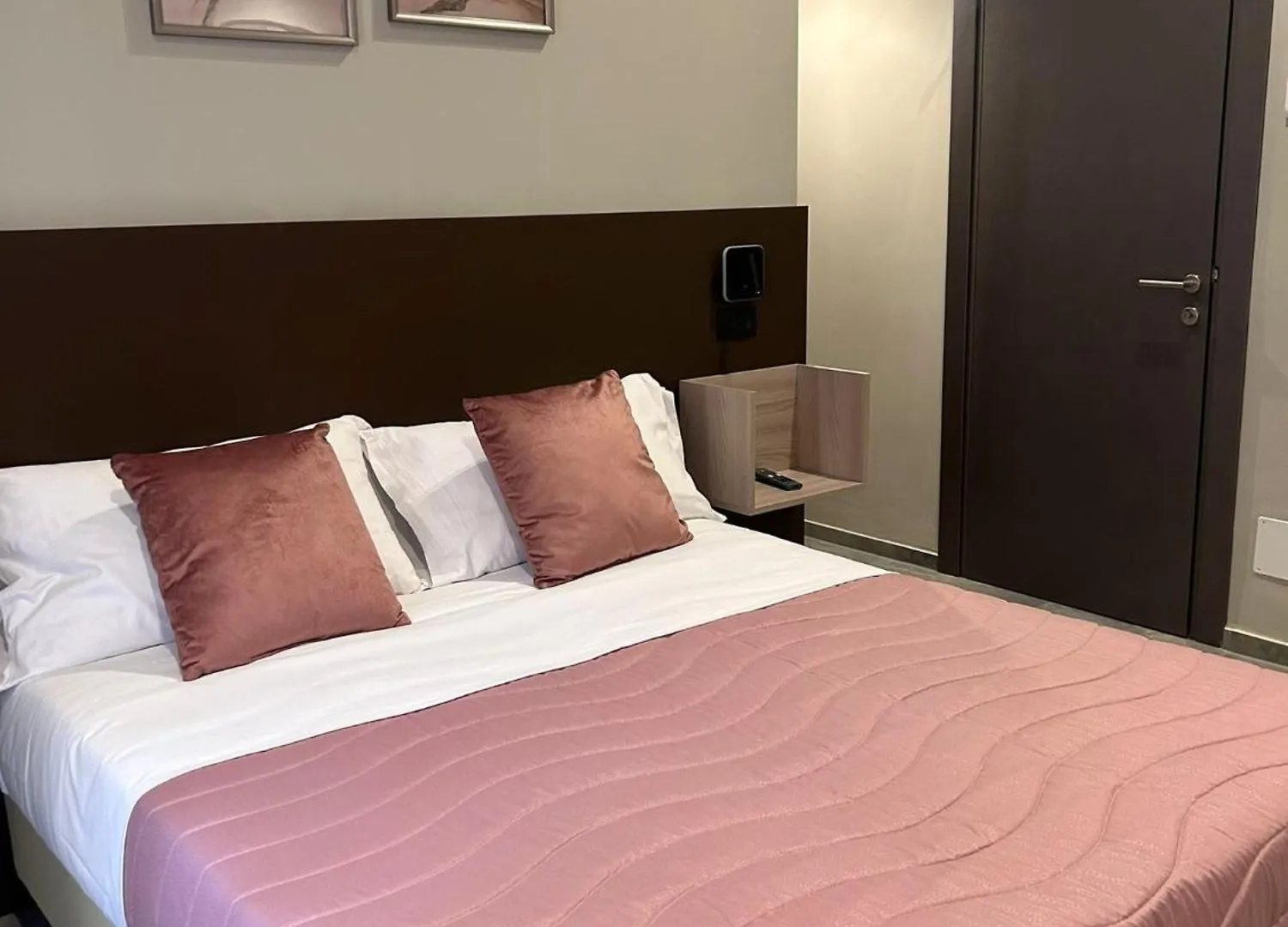 Karma6Rooms - In Sicilia Nel Centro Di Catania 0*,