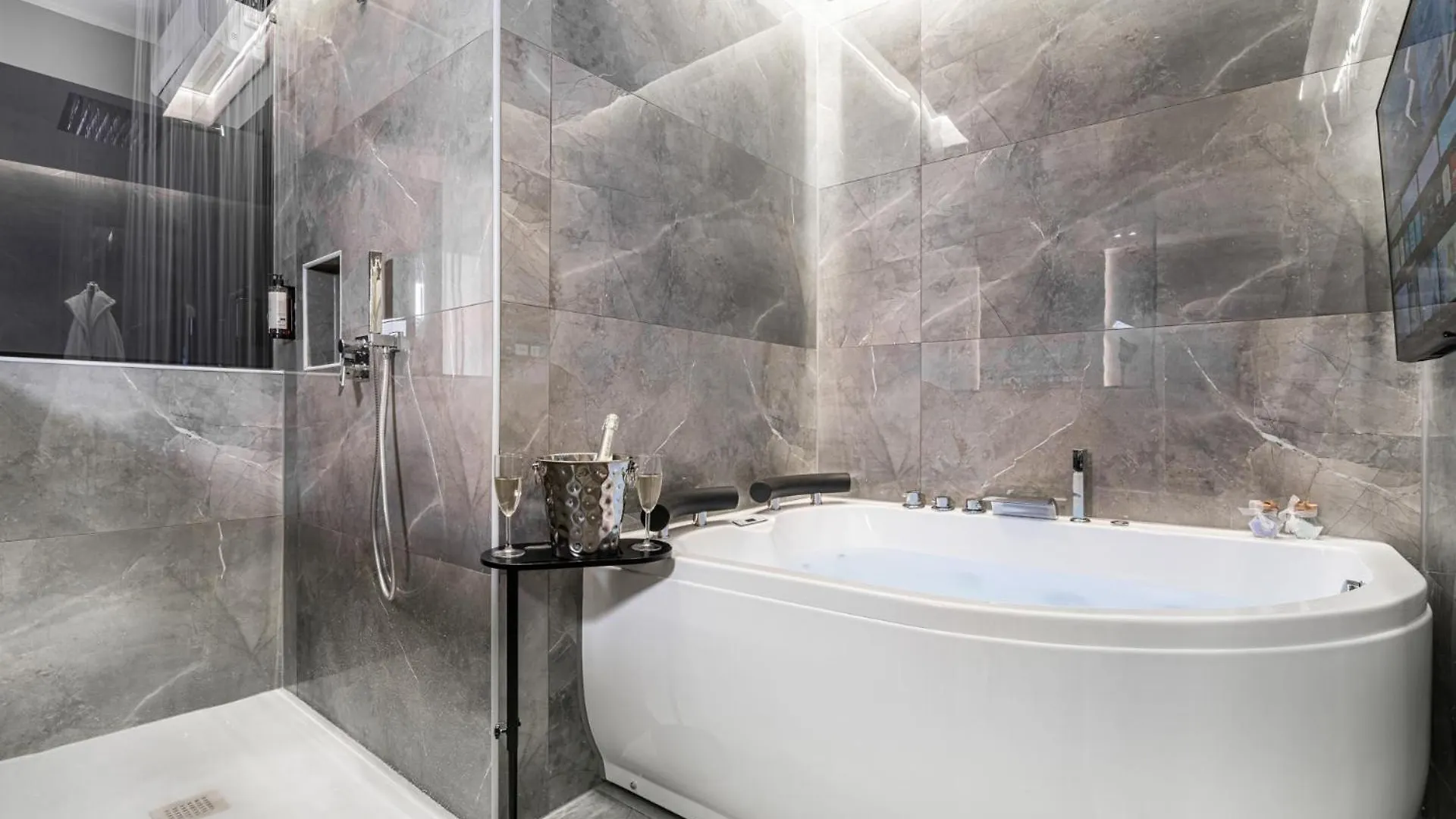 Karma6Rooms - In Sicilia Nel Centro Di Catania