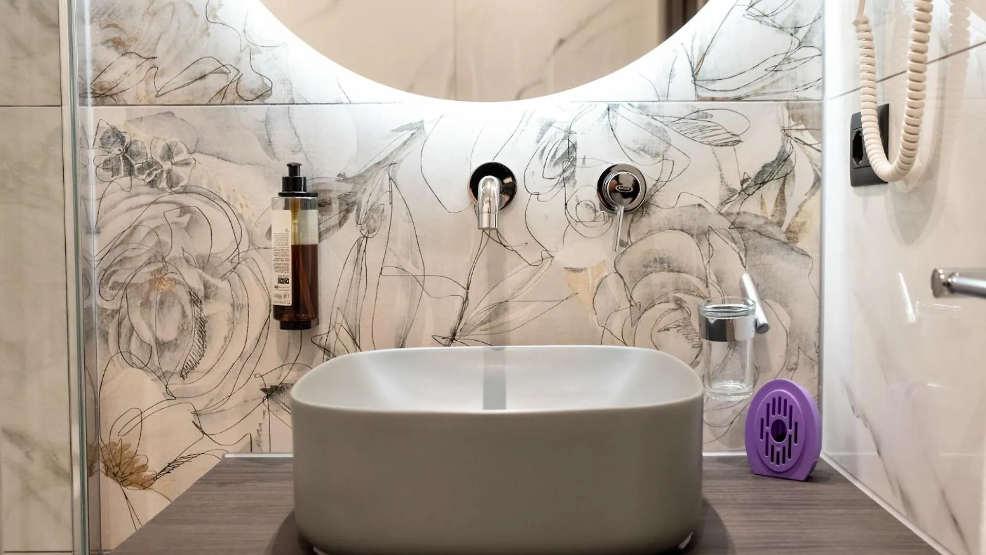 Karma6Rooms - In Sicilia Nel Centro Di Catania Italy